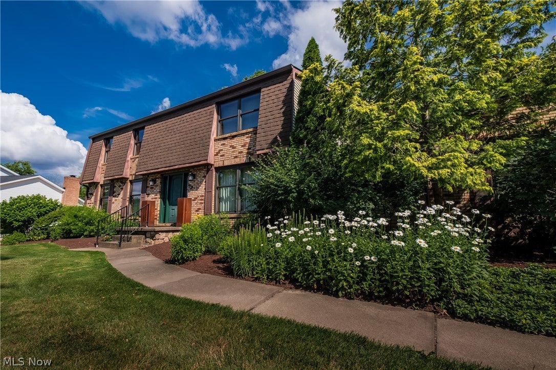 1431 Springhaven Circle NE — photo