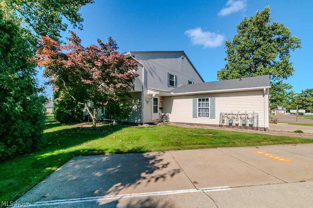 6813 Colonial Drive Unit D — photo