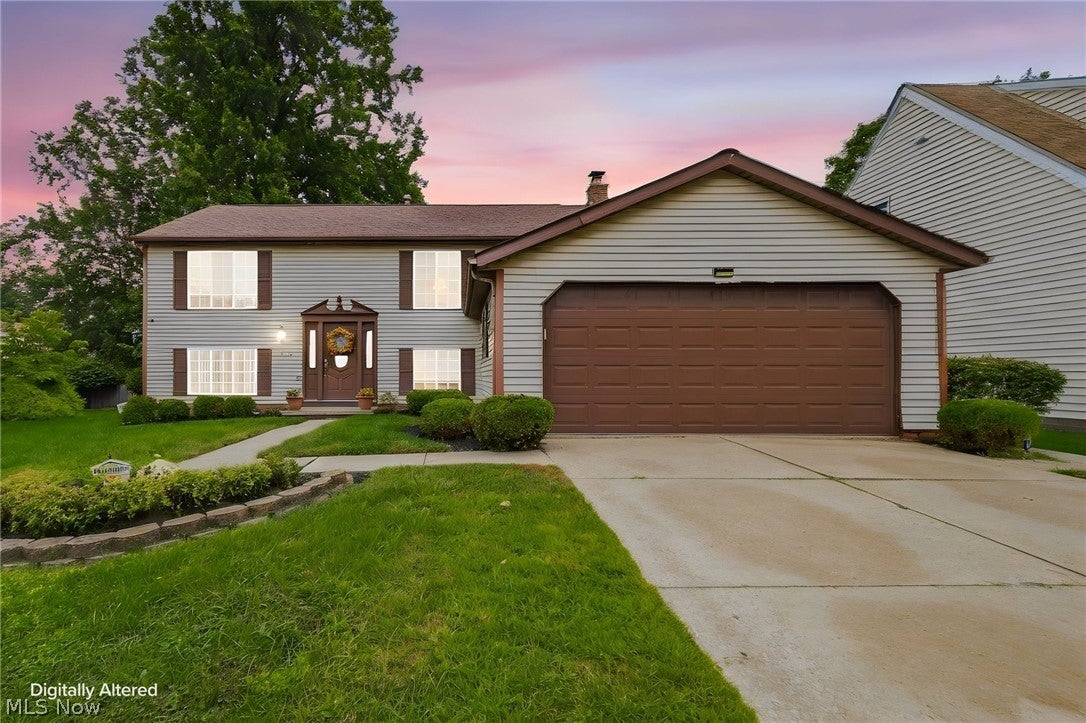 Home in Willoughby, OH 44094 — photo 2