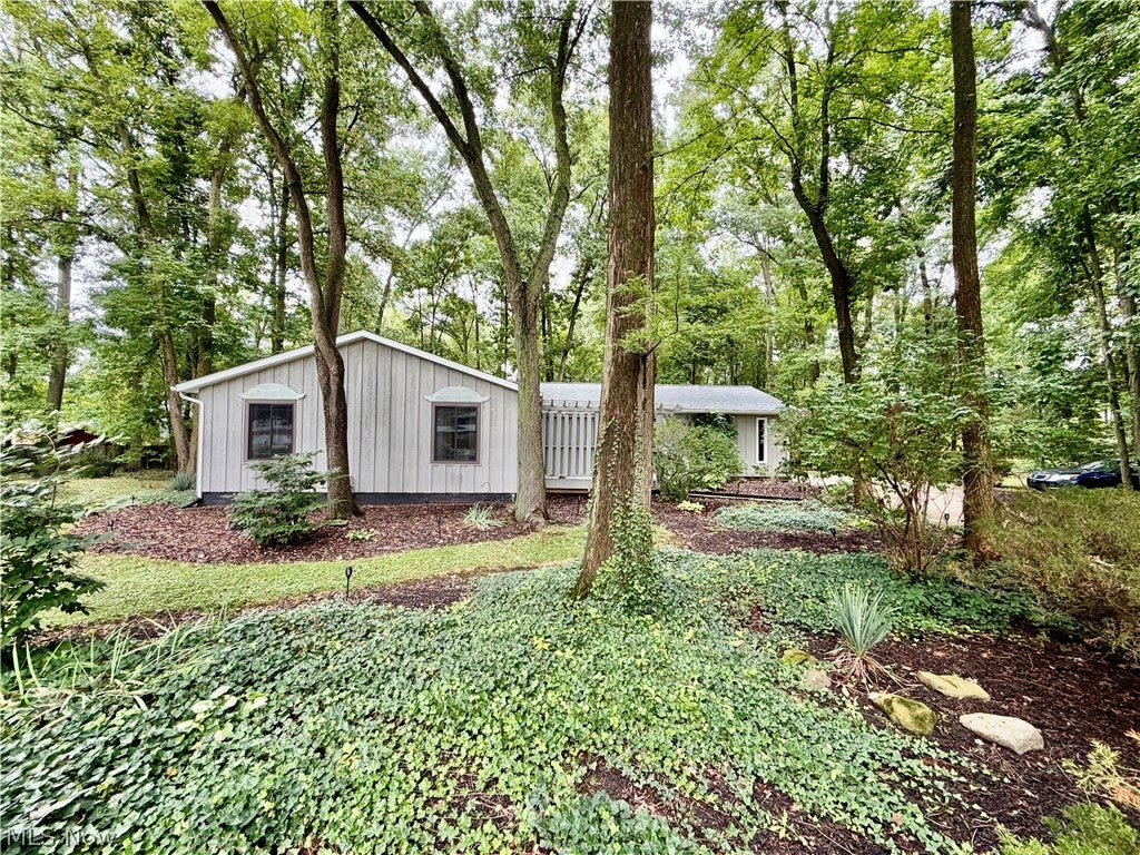 2181 Woodlawn Circle — photo