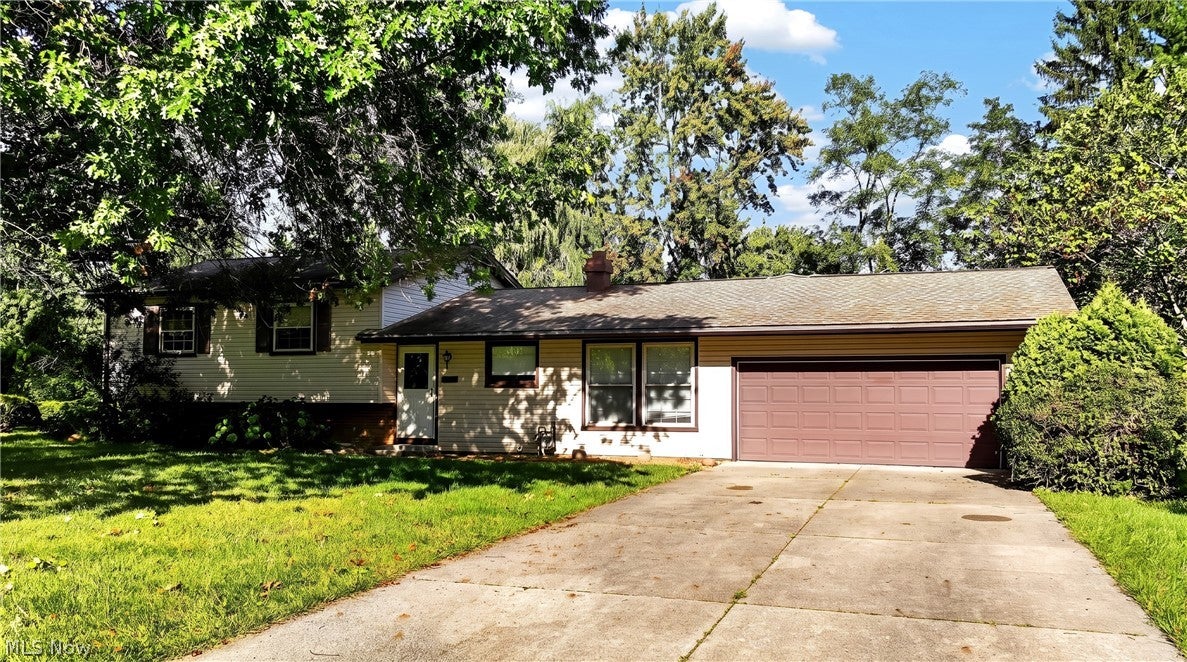 7686 Roselawn Drive — photo