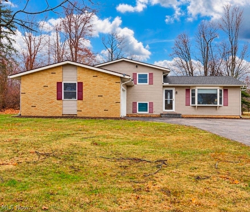 2261 E Turkeyfoot Lake Road — photo