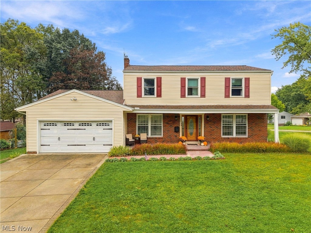7709 Green Valley Drive — photo