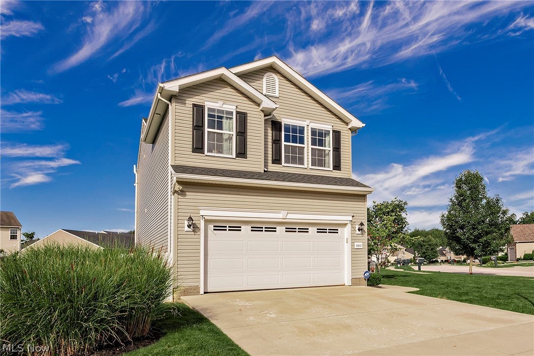 10412 Redbud Drive — photo