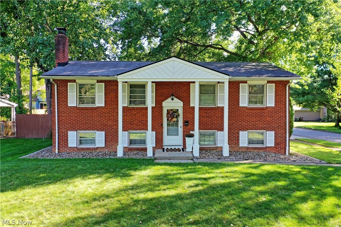 1809 Lemont Drive — photo