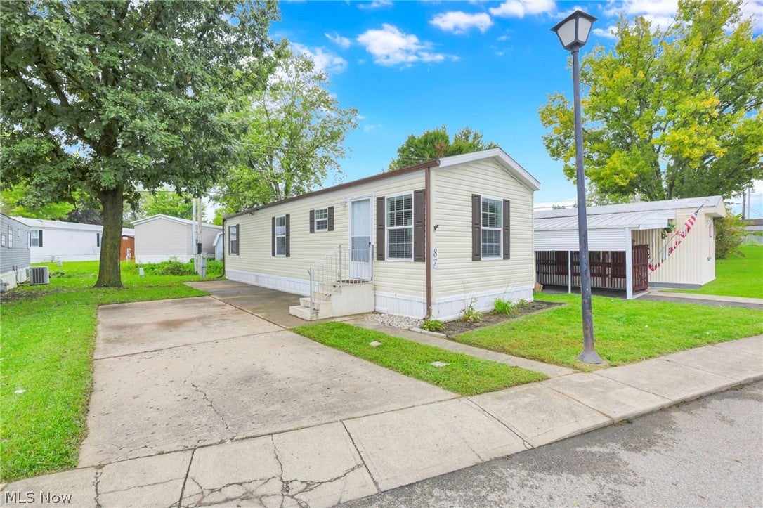 2445 Columbus-Lancaster Road NW 87 — photo