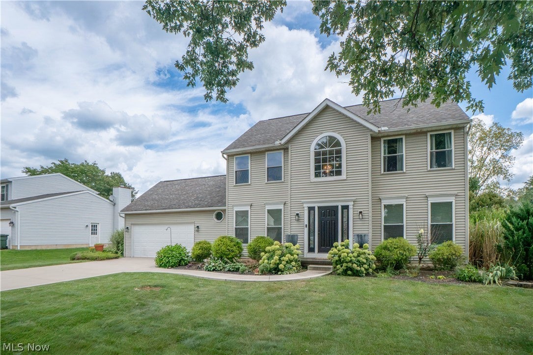 6526 Sugargrove Circle NE — photo