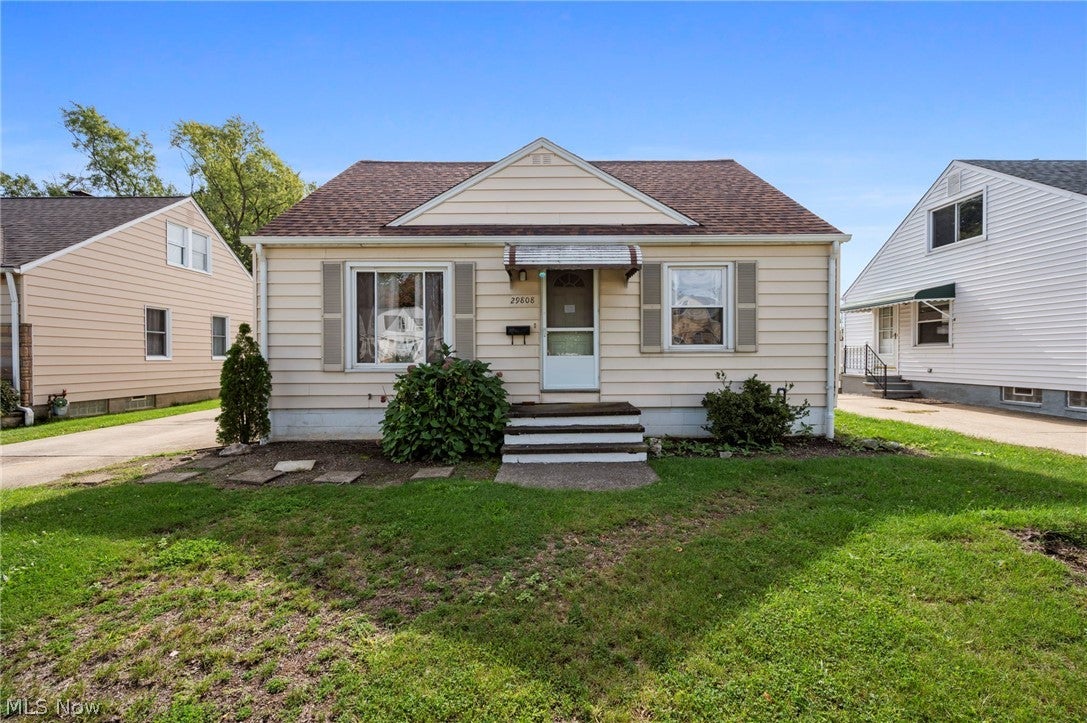 29808 Robert Street — photo