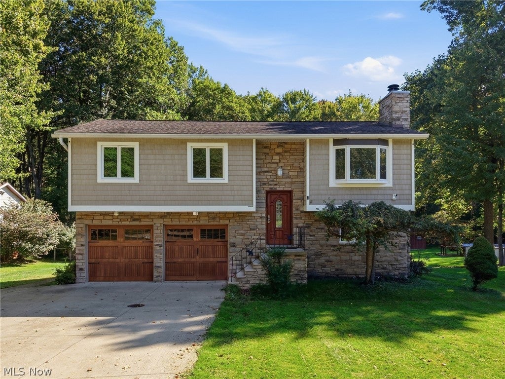 10459 Woodchuck Court — photo