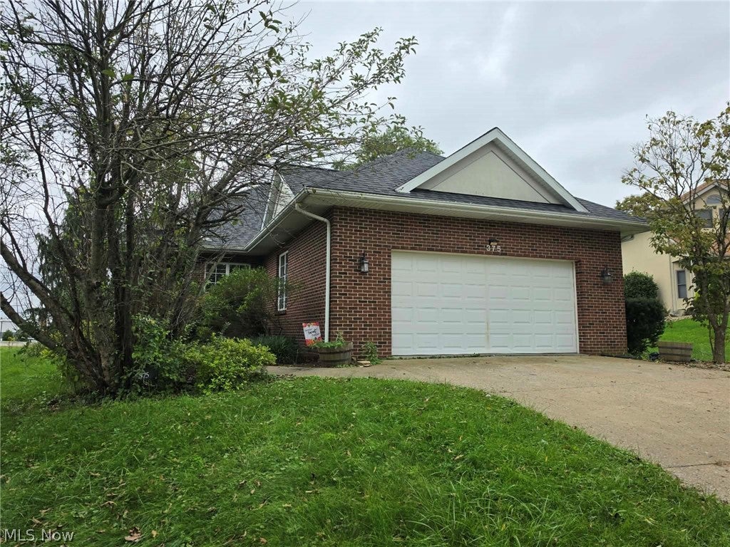 375 Walters Way — photo
