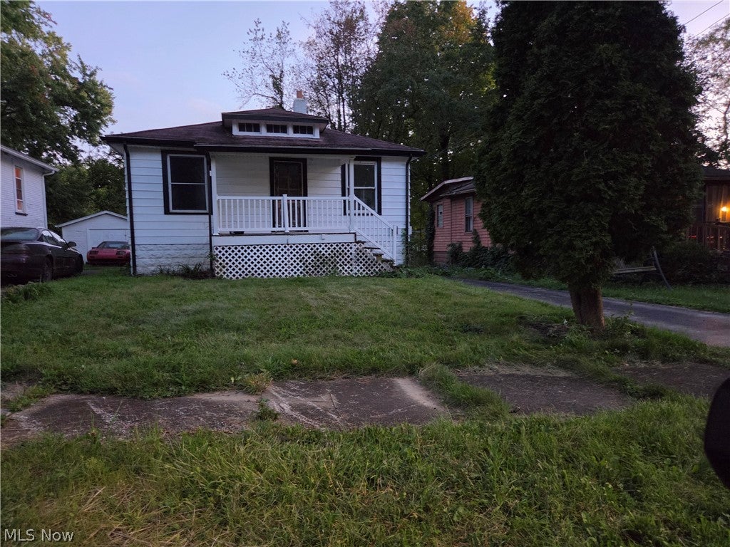 1647 Pointview Avenue — photo