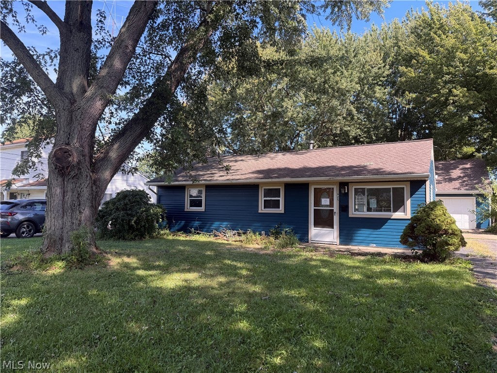 925 West Drive — photo