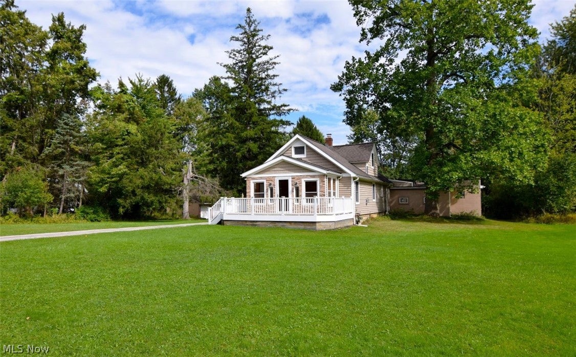 3795 Irving Park Avenue — photo
