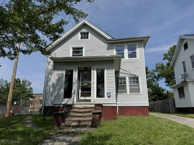 3219 E Overlook Road — photo