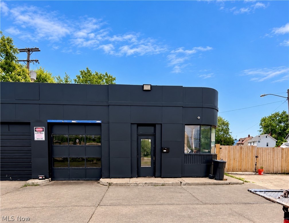 17202 Saint Clair Avenue — photo
