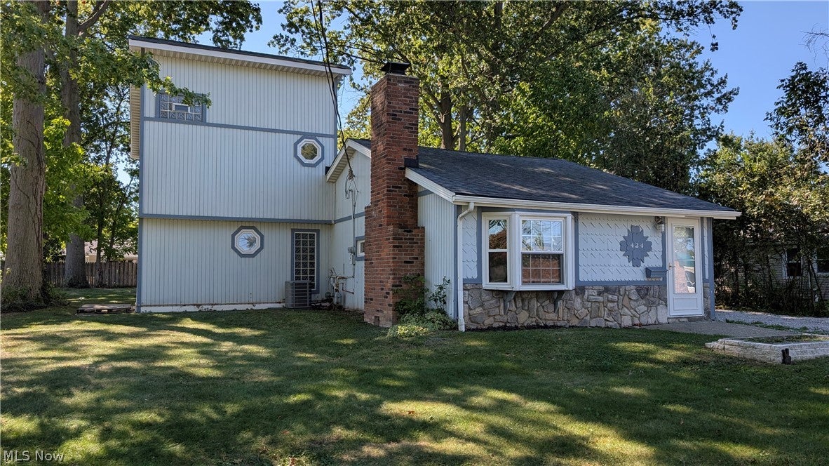 424 E 319th Street, Willowick, OH 44095 — photo 2