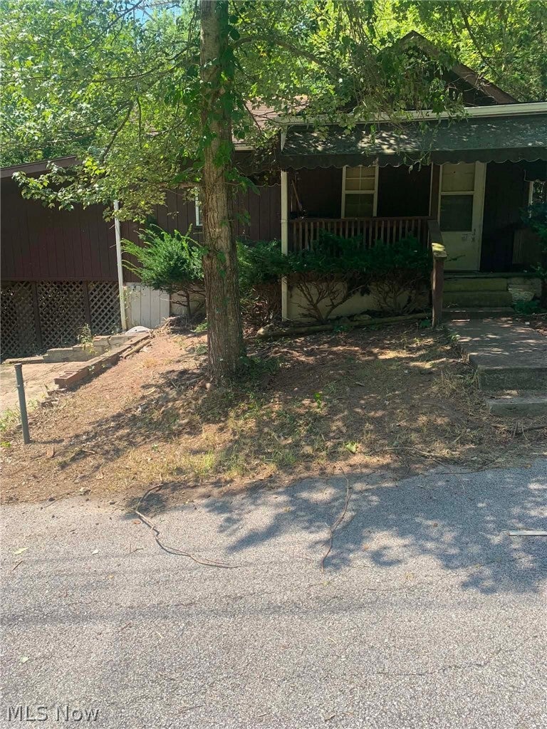 512 Adams Street — photo
