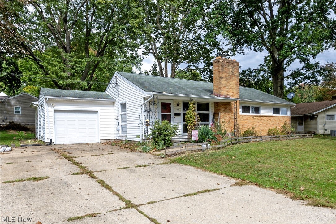 2106 Friar Tuck Circle — photo