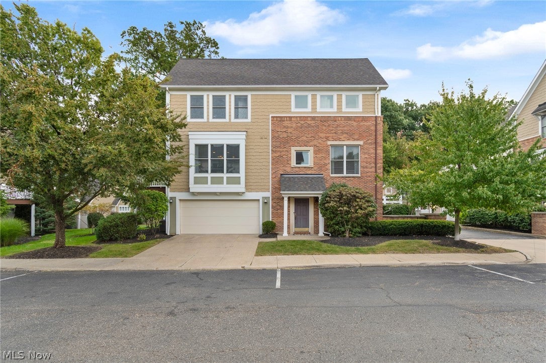 1499 Huntington Lane — photo