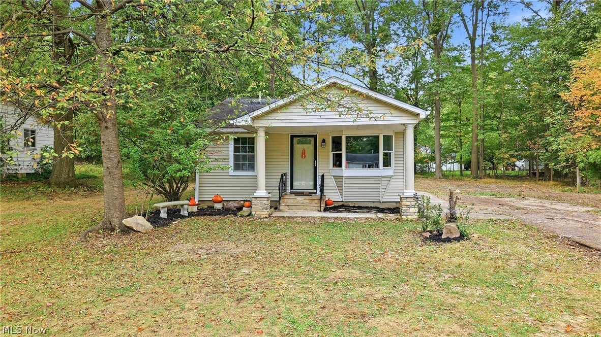 1613 Lillian Road — photo