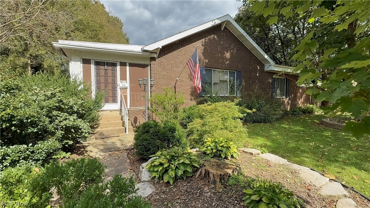 953 Lakeview Drive — photo