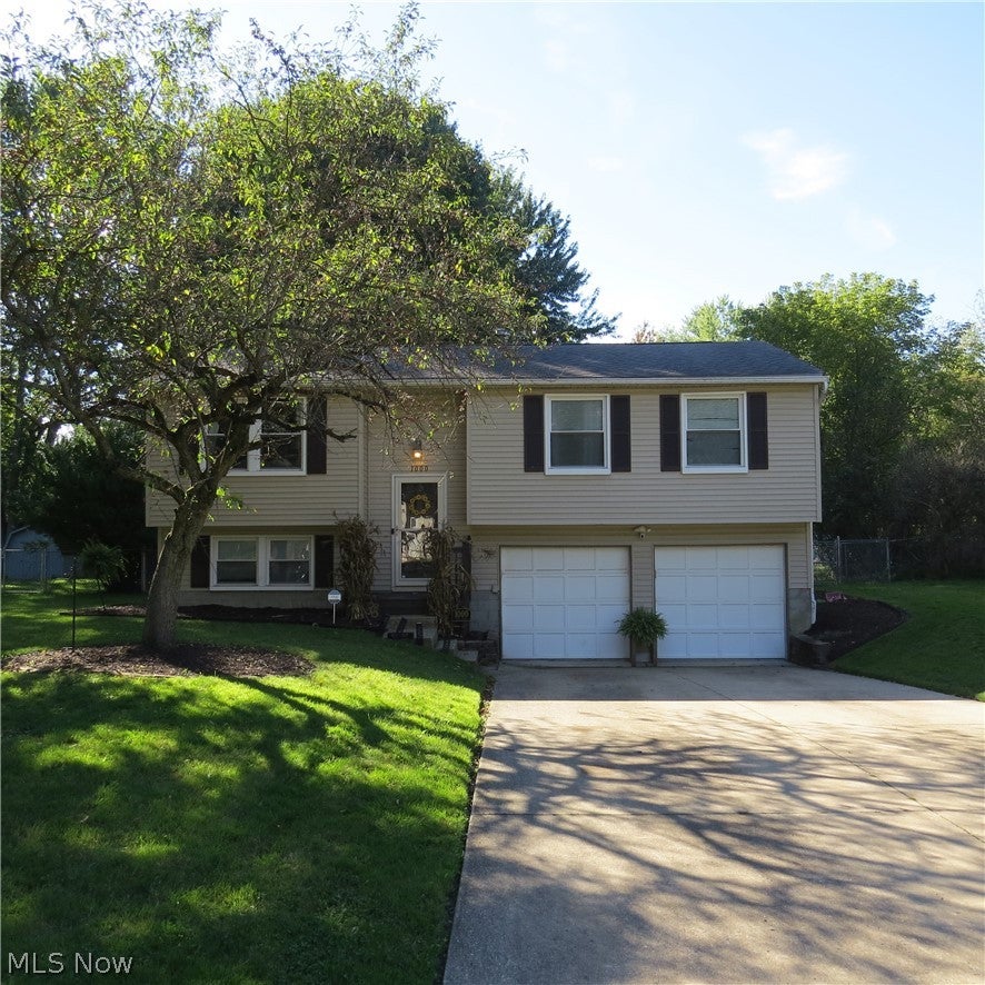 1000 Erin Drive — photo