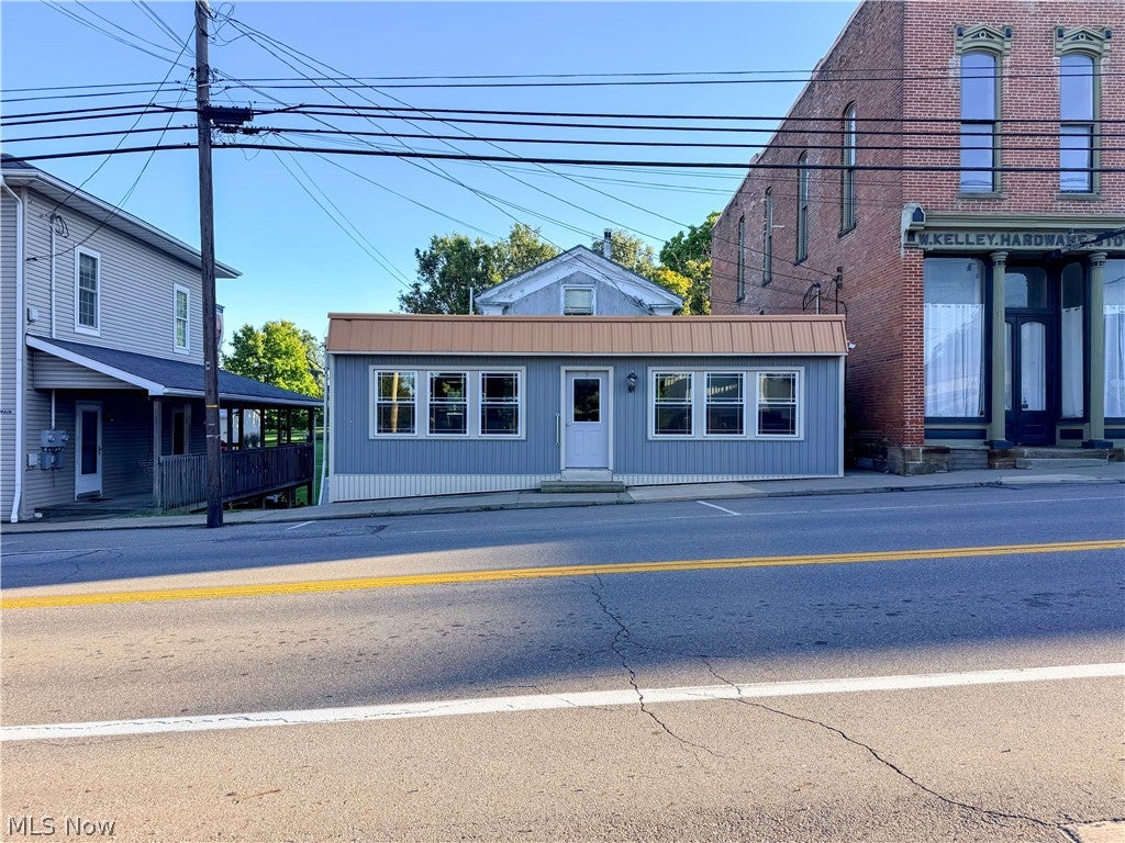 9 E Main Street — photo