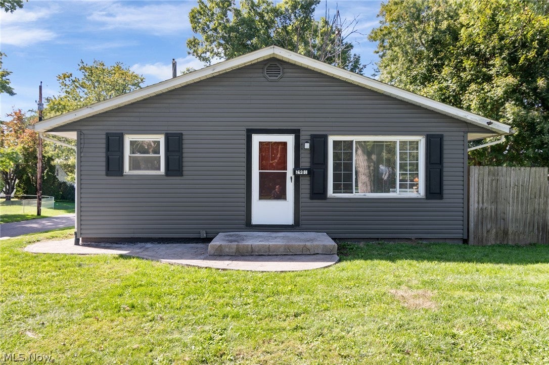 2901 Richmond Avenue NE — photo