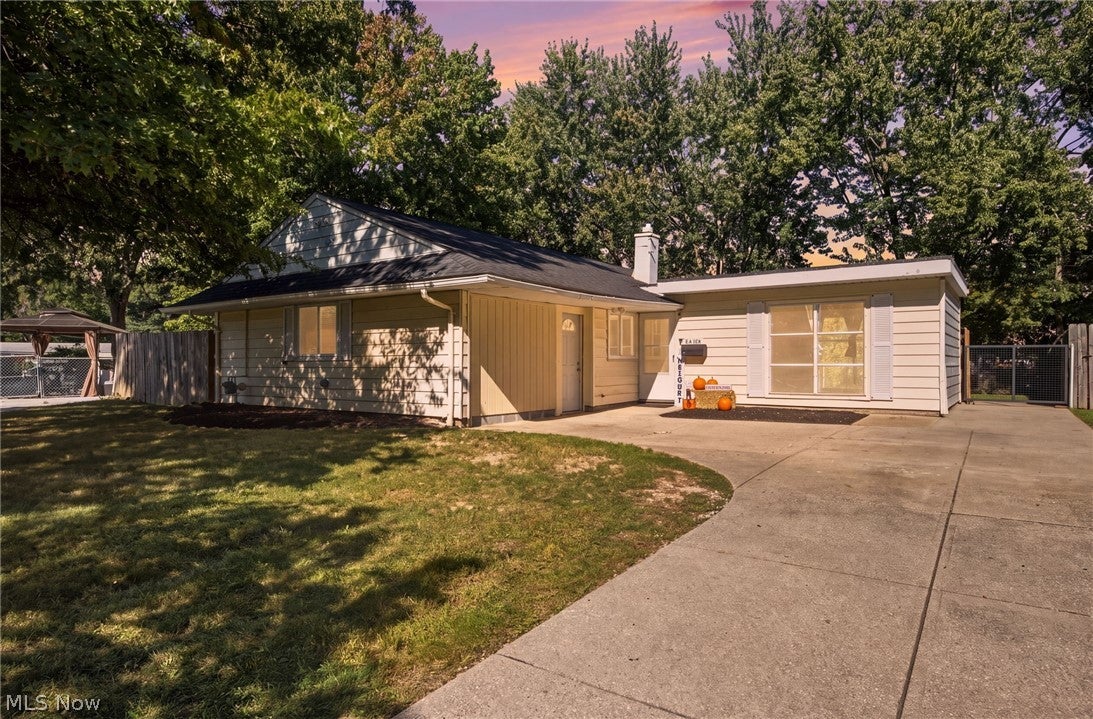 6410 Newland Drive — photo