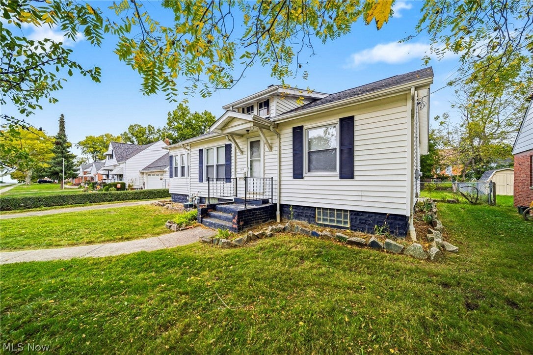 259 E 324th Street, Willowick, OH 44095 — photo 2