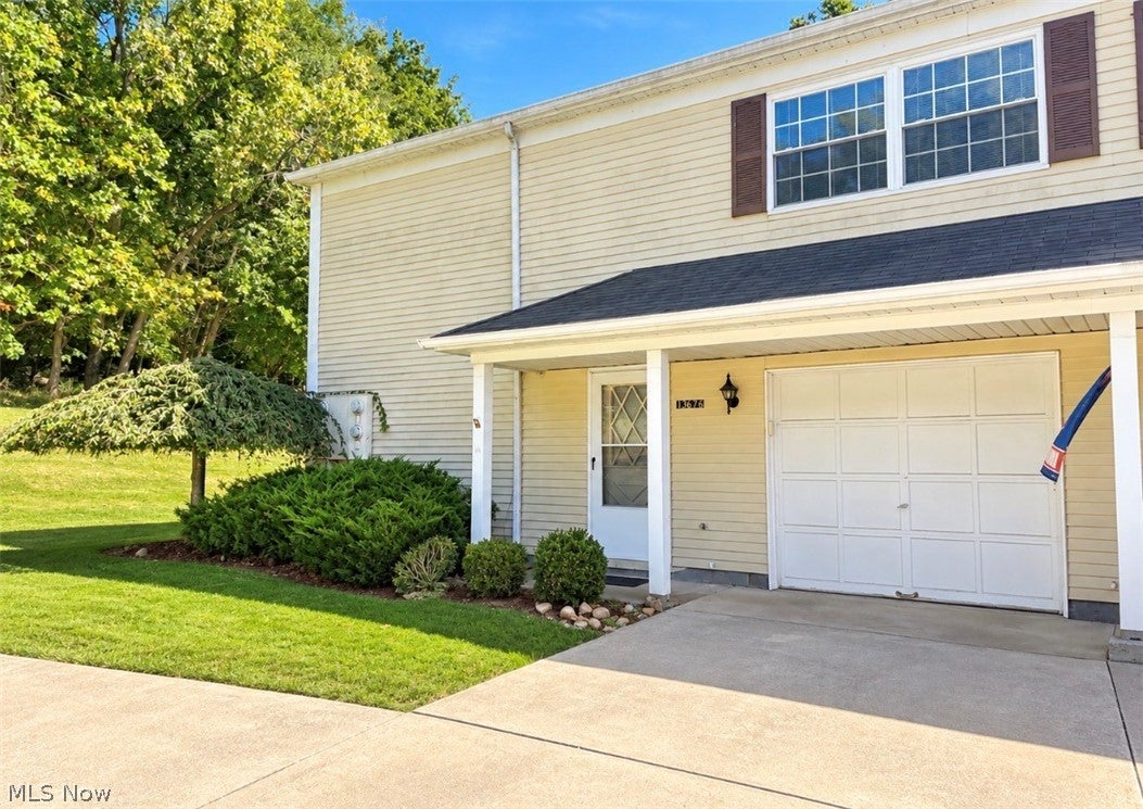 13676 Oakbrook Drive 3676 — photo