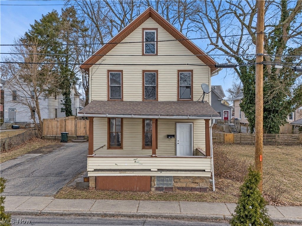 1258 Minerva Court NW — photo