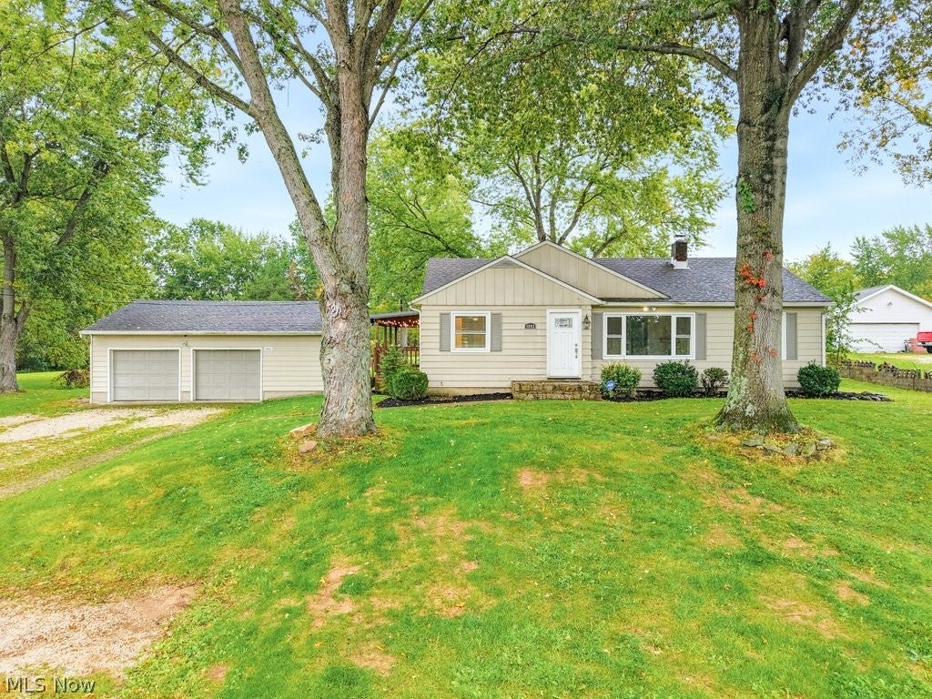 3882 State Route 43 — photo