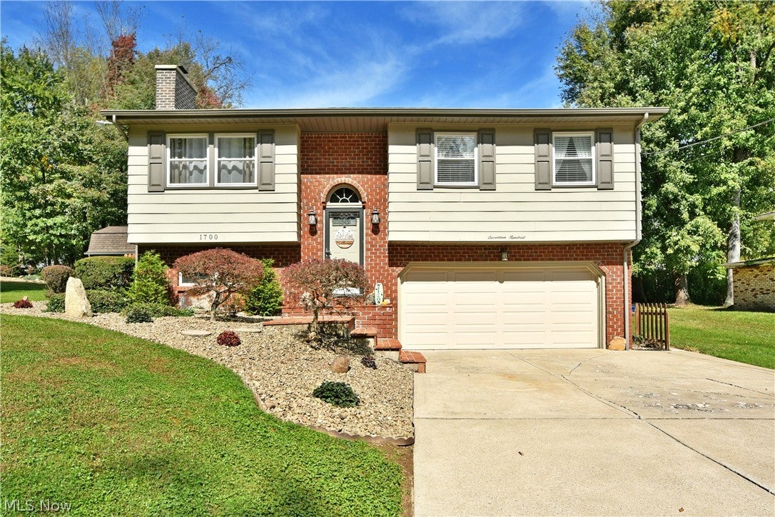 1700 Rockwood Drive — photo