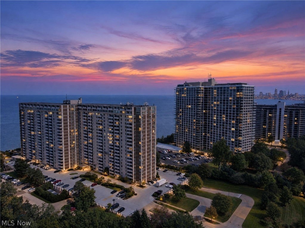 12900 Lake Avenue 1414 — photo