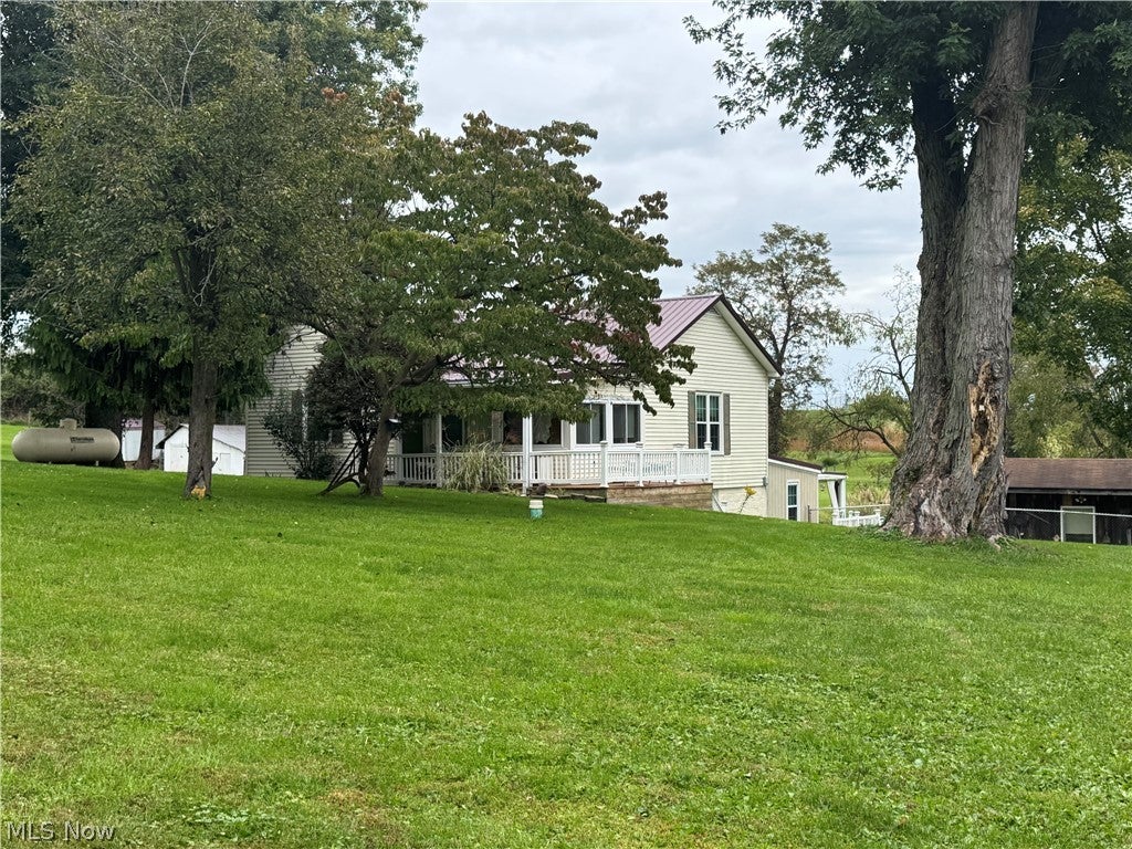 Home in St Clairsville, OH 43950 — photo 2