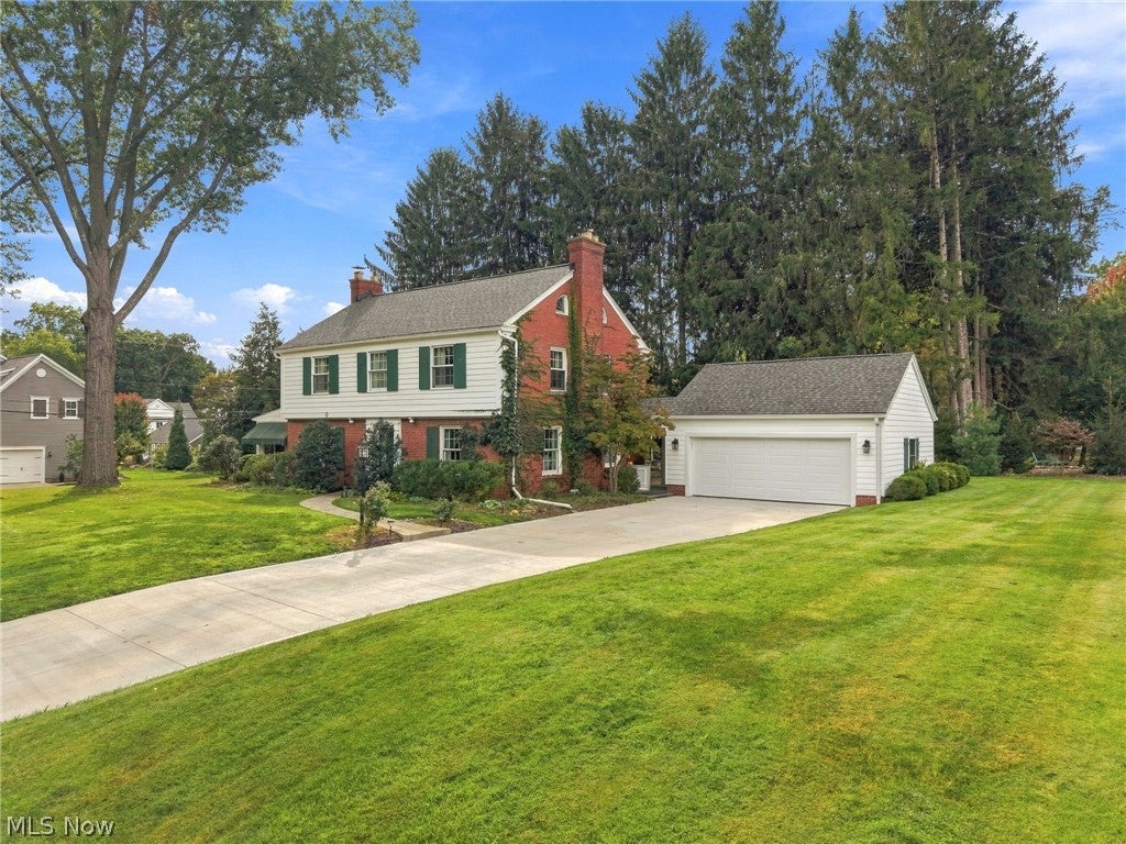 302 Summit Street SW — photo