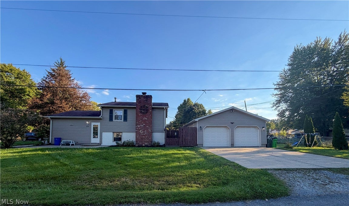 1076 Homestead — photo