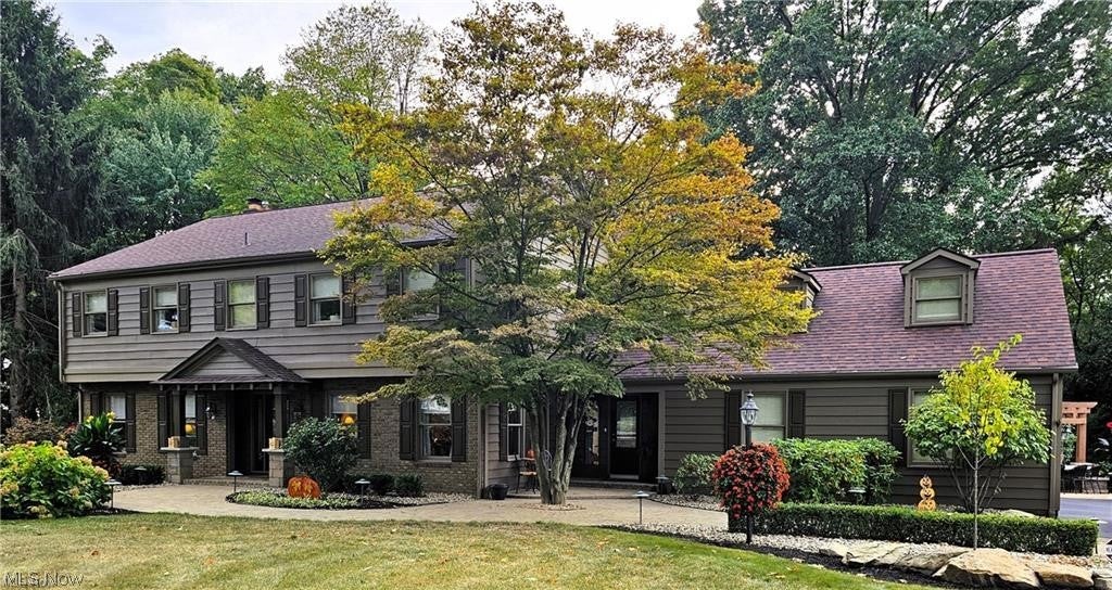 636 Shadowood Lane SE — photo