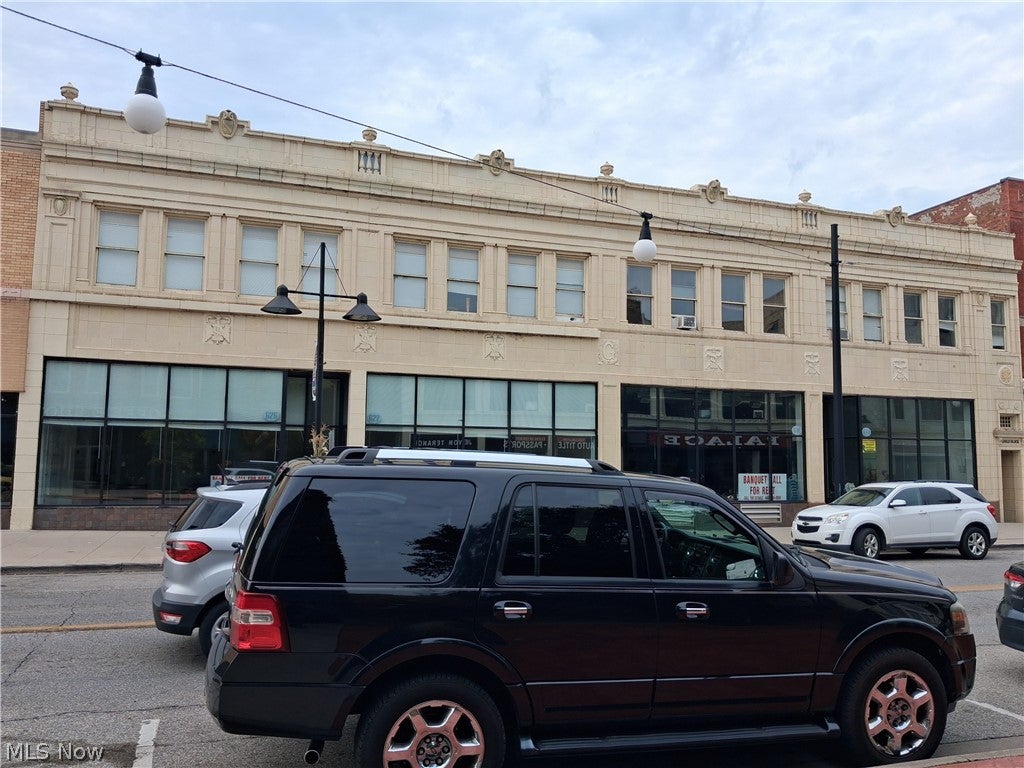 610 Broadway 28 — photo