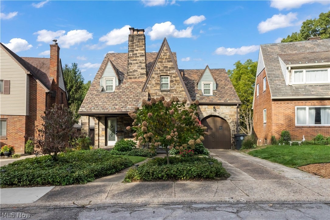 1948 Mccauslen Manor — photo
