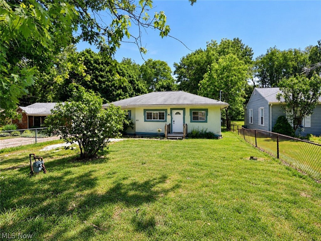 931 Crestline Drive — photo