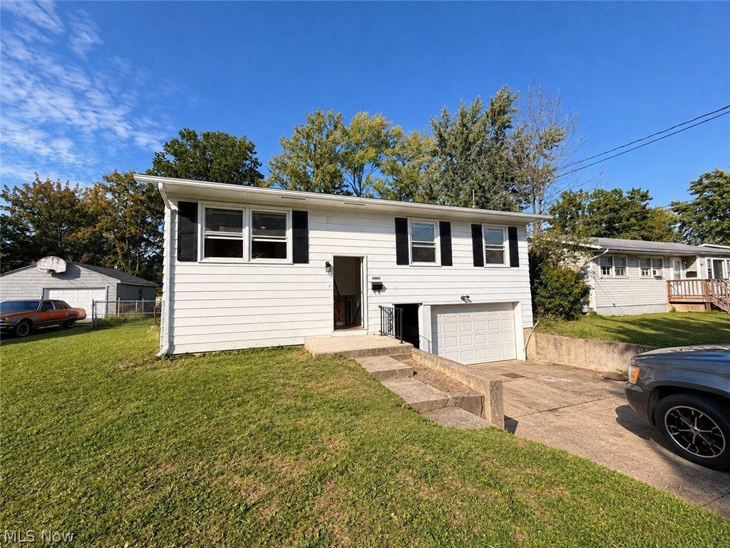 3086 Solar Drive NW — photo