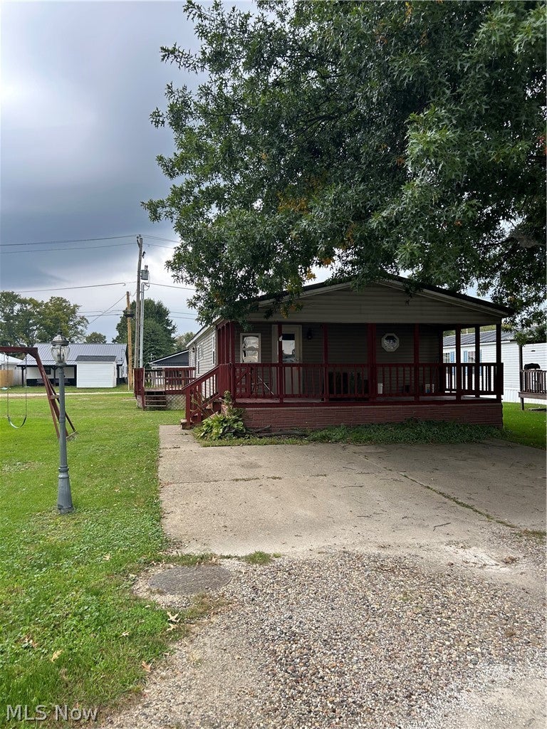 10173 Oakwood Street — photo