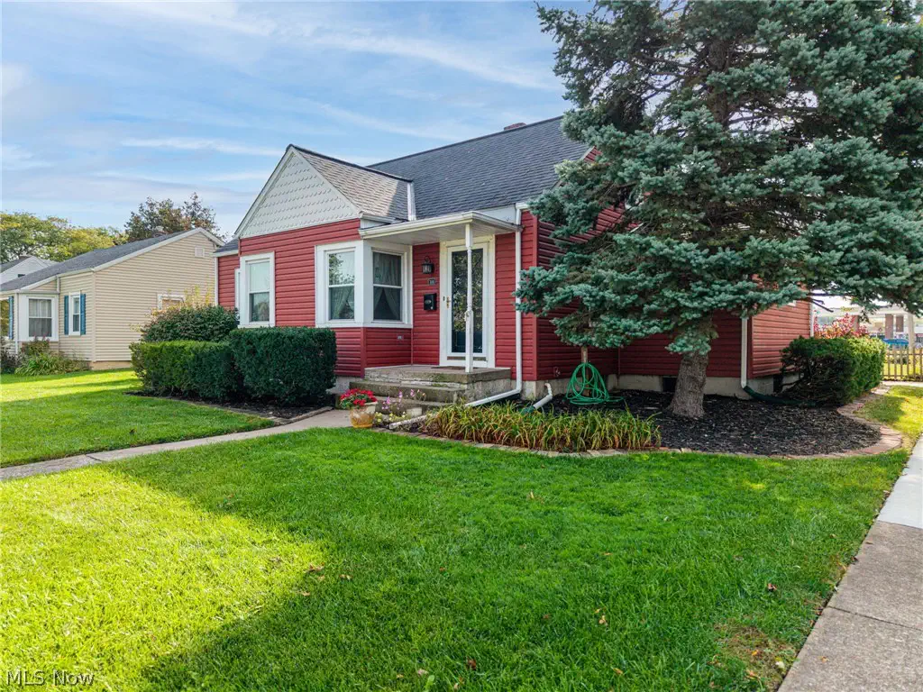300 Str 300 50th Street, Sandusky, OH 44870 | Realty.com
