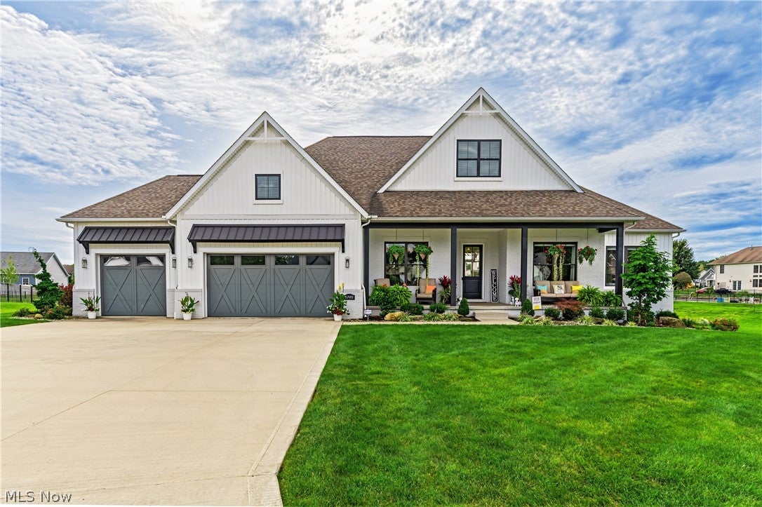 5740 Shadow Ridge Circle NW — photo