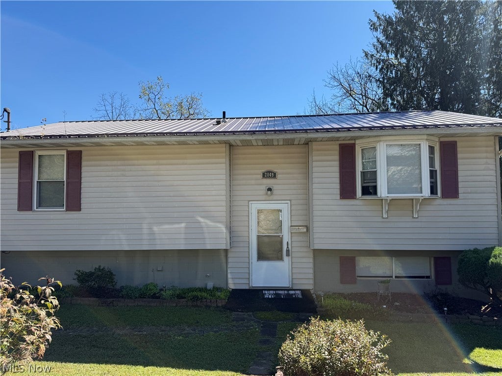2849 Meadowview Drive Drive — photo