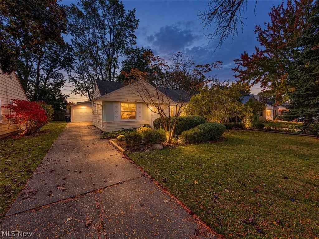 15711 Leigh Ellen Avenue — photo