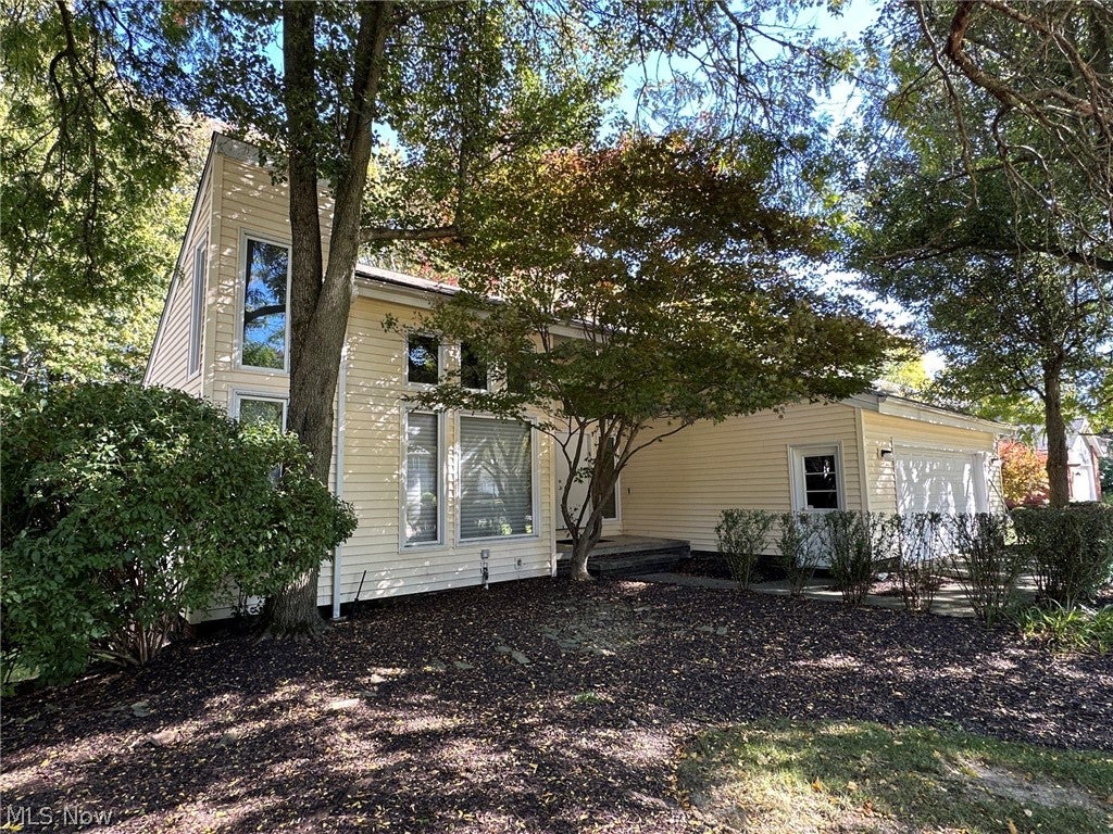 5025 Lansdowne Drive — photo