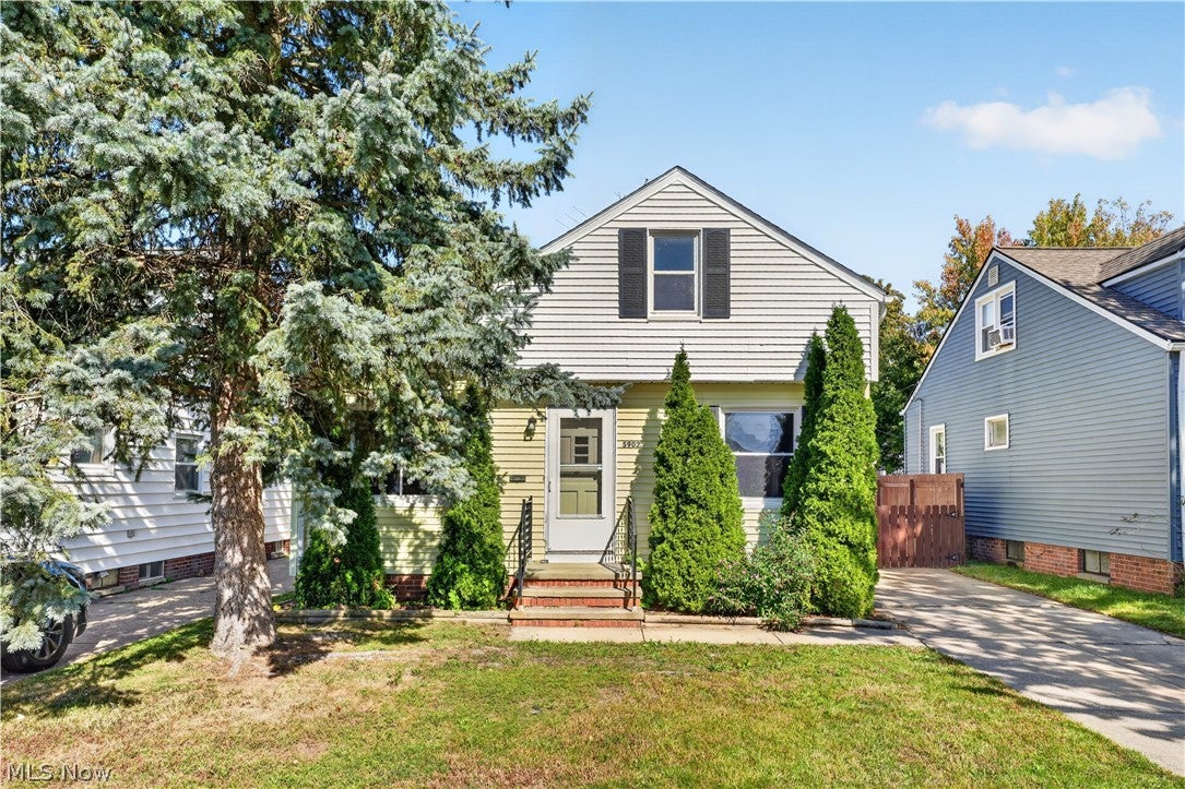 5902 Morningside Drive — photo
